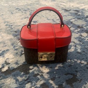 Michael Kors Crossbody